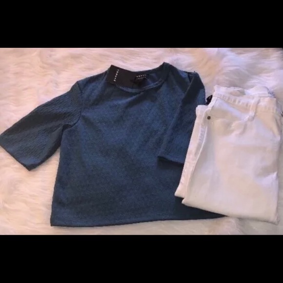 SOLD‼️Trouve Textured Knit Crop Top - Picture 2 of 6